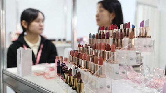 Asian Cosmetics Imports to Russia Surge by Over One-Third Amid Shifting Market Dynamics