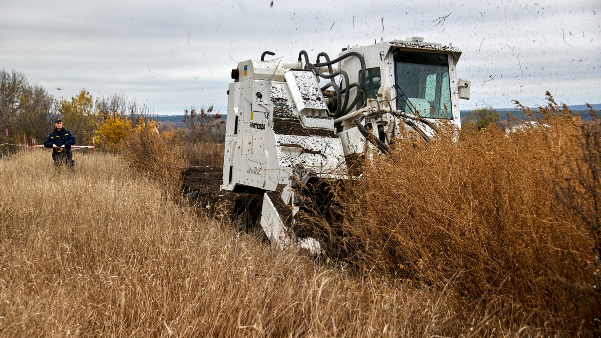 Demined Agricultural Fields Generate Nearly 1 Billion Hryvnias in Revenue for Ukrainian Farmers Over Past Year