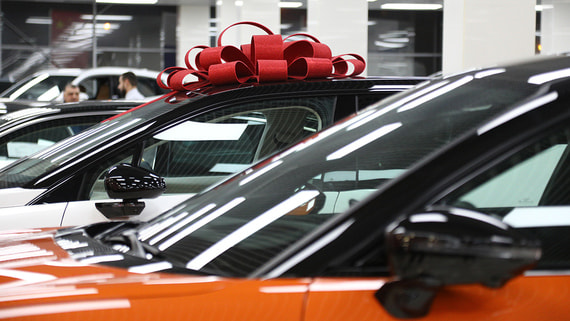 Russian Academy Experts Predict Consumer Demand Slowdown Through Year-End